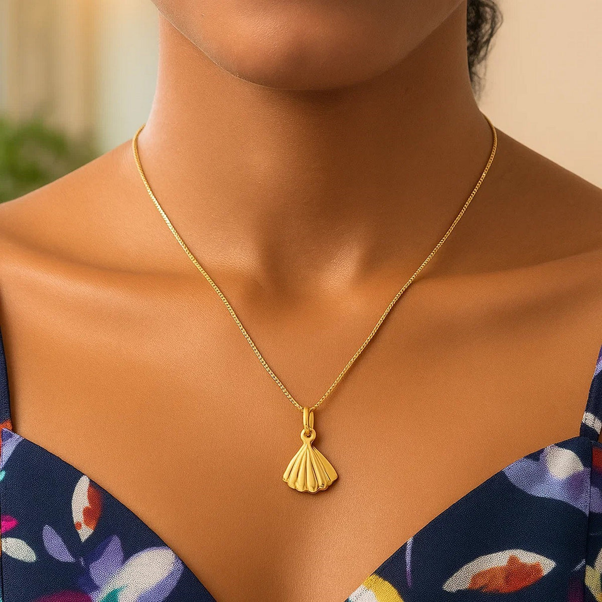 Sea Shell Necklace in 10K Yellow Gold, view 6