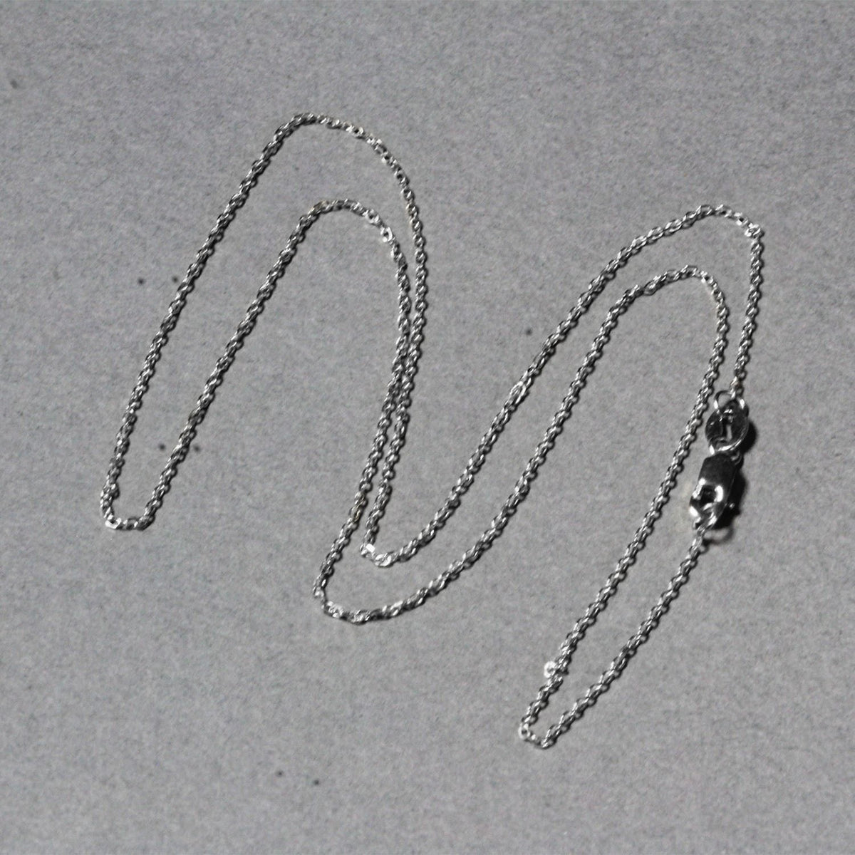 18k White Gold Diamond Cut Cable Link Chain (0.75 mm), view 5