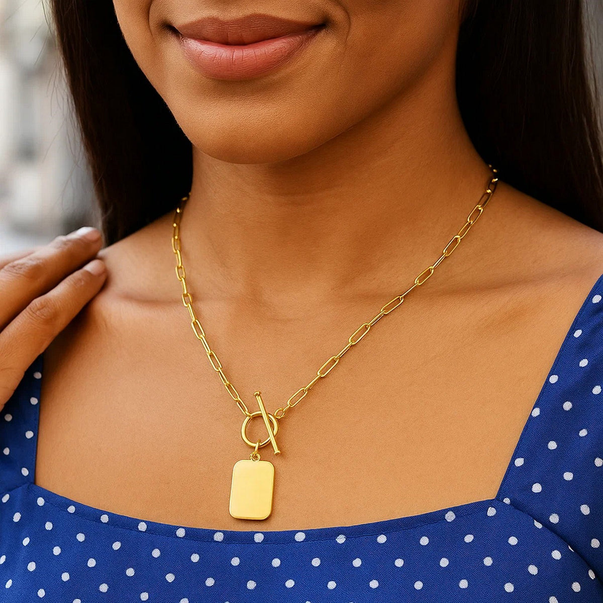 14K Yellow Gold Paperclip Chain Necklace with Rounded Rectangle Pendant, view 3