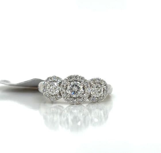 White 14 Karat Gold 3 Stone Diamond Engagement Ring Size 7 *